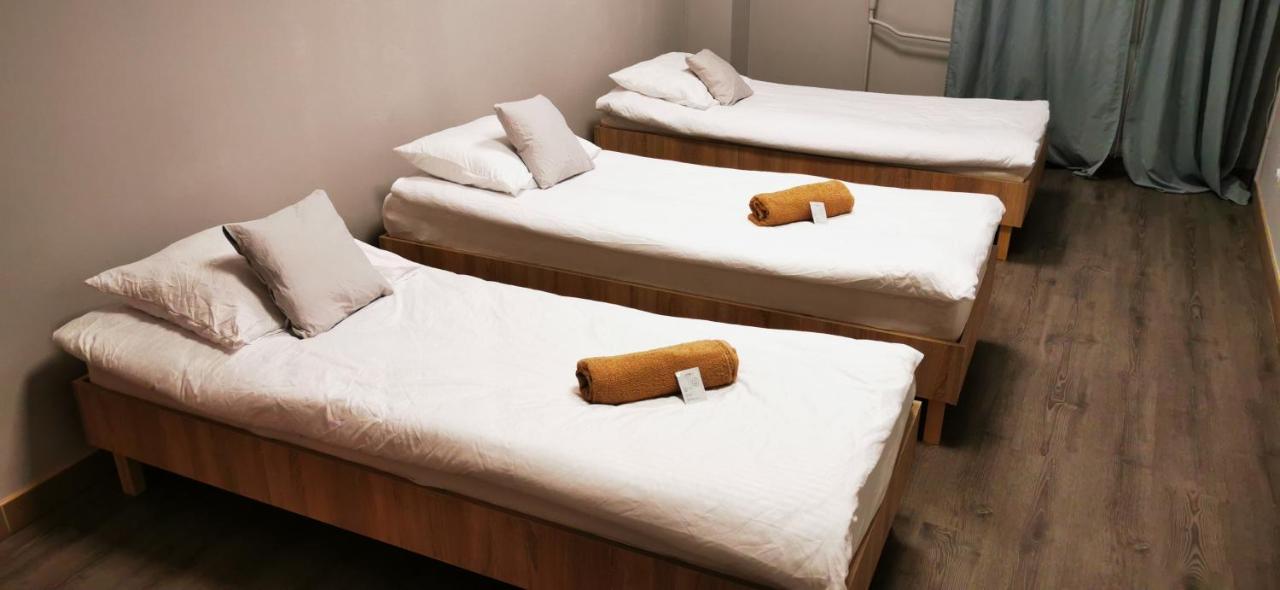 ורשה Hostel Powstaniec Wola - Private Rooms מראה חיצוני תמונה