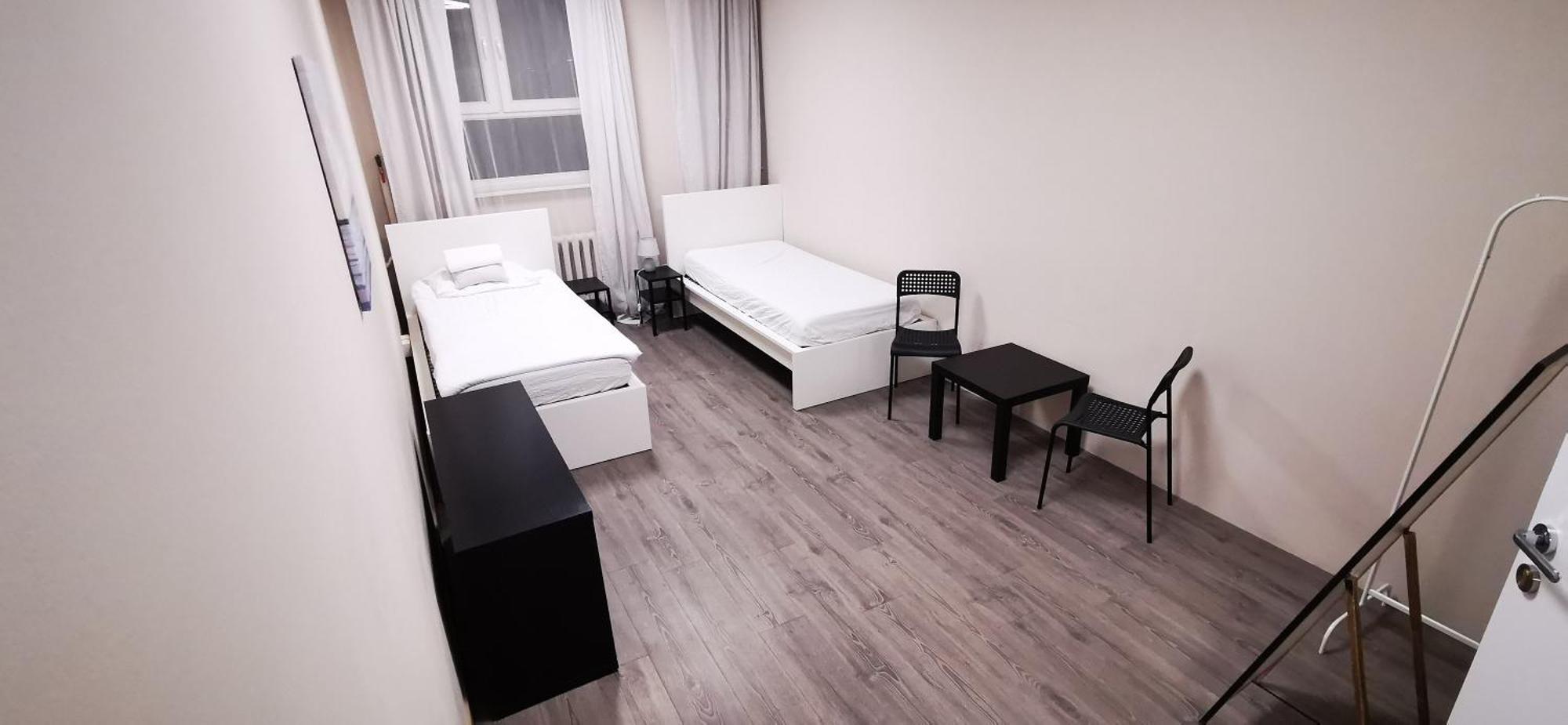 ורשה Hostel Powstaniec Wola - Private Rooms מראה חיצוני תמונה