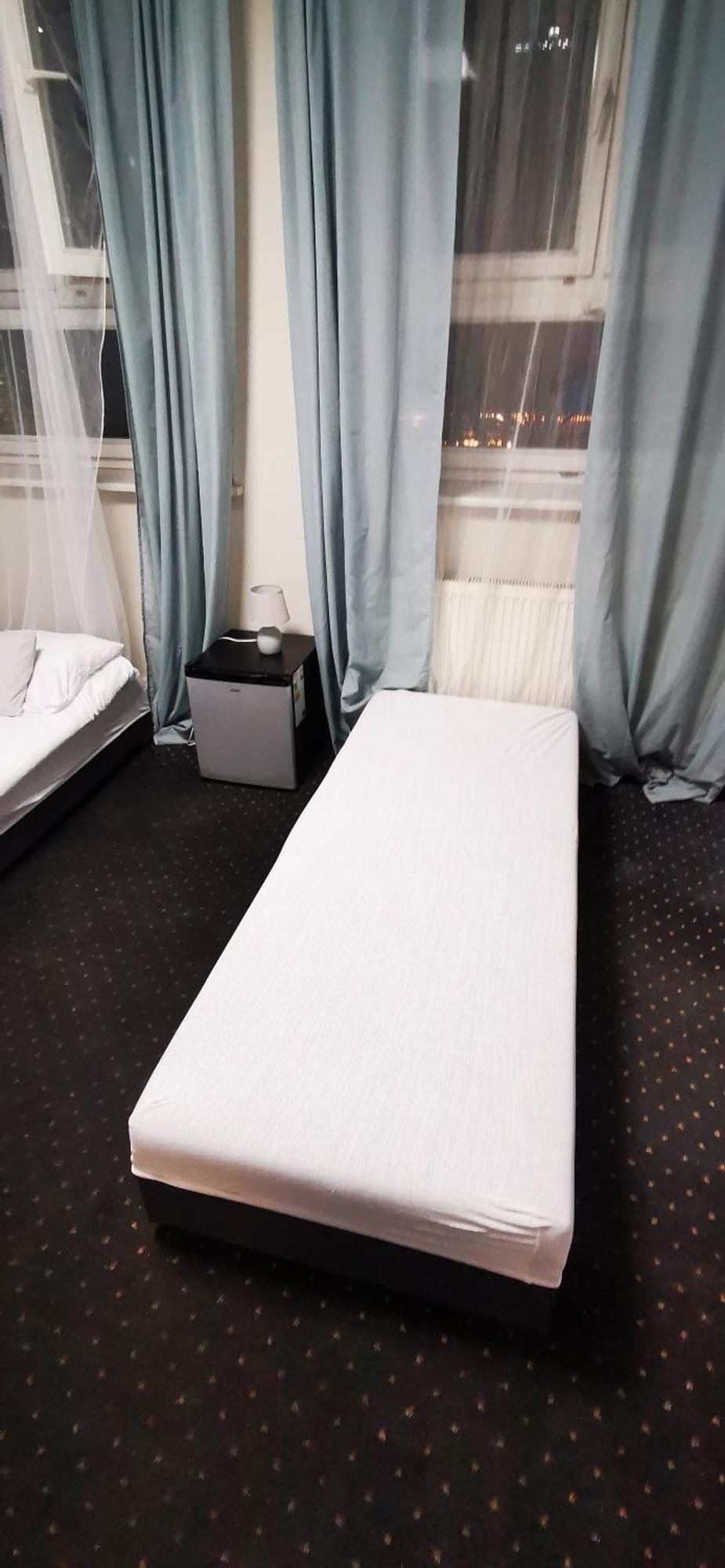 ורשה Hostel Powstaniec Wola - Private Rooms מראה חיצוני תמונה