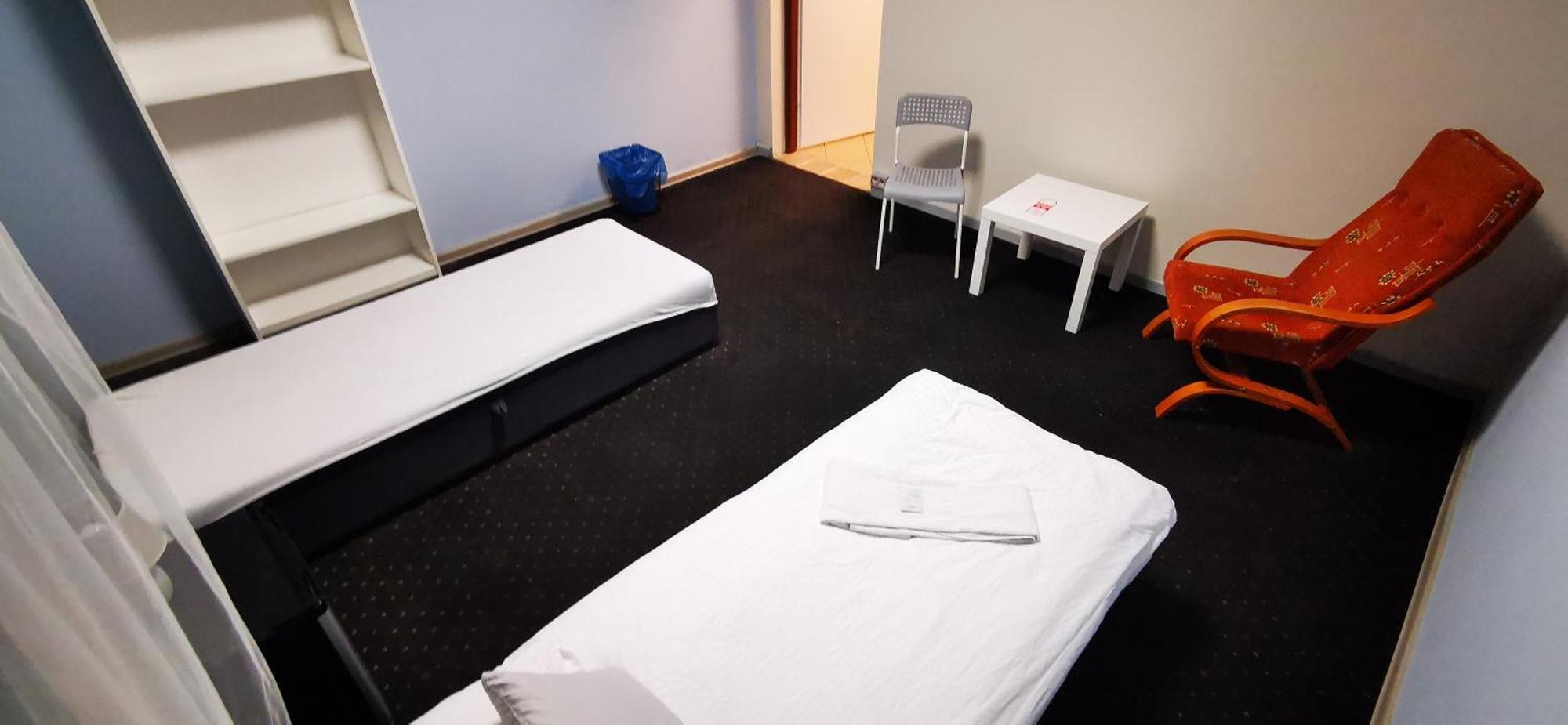 ורשה Hostel Powstaniec Wola - Private Rooms מראה חיצוני תמונה